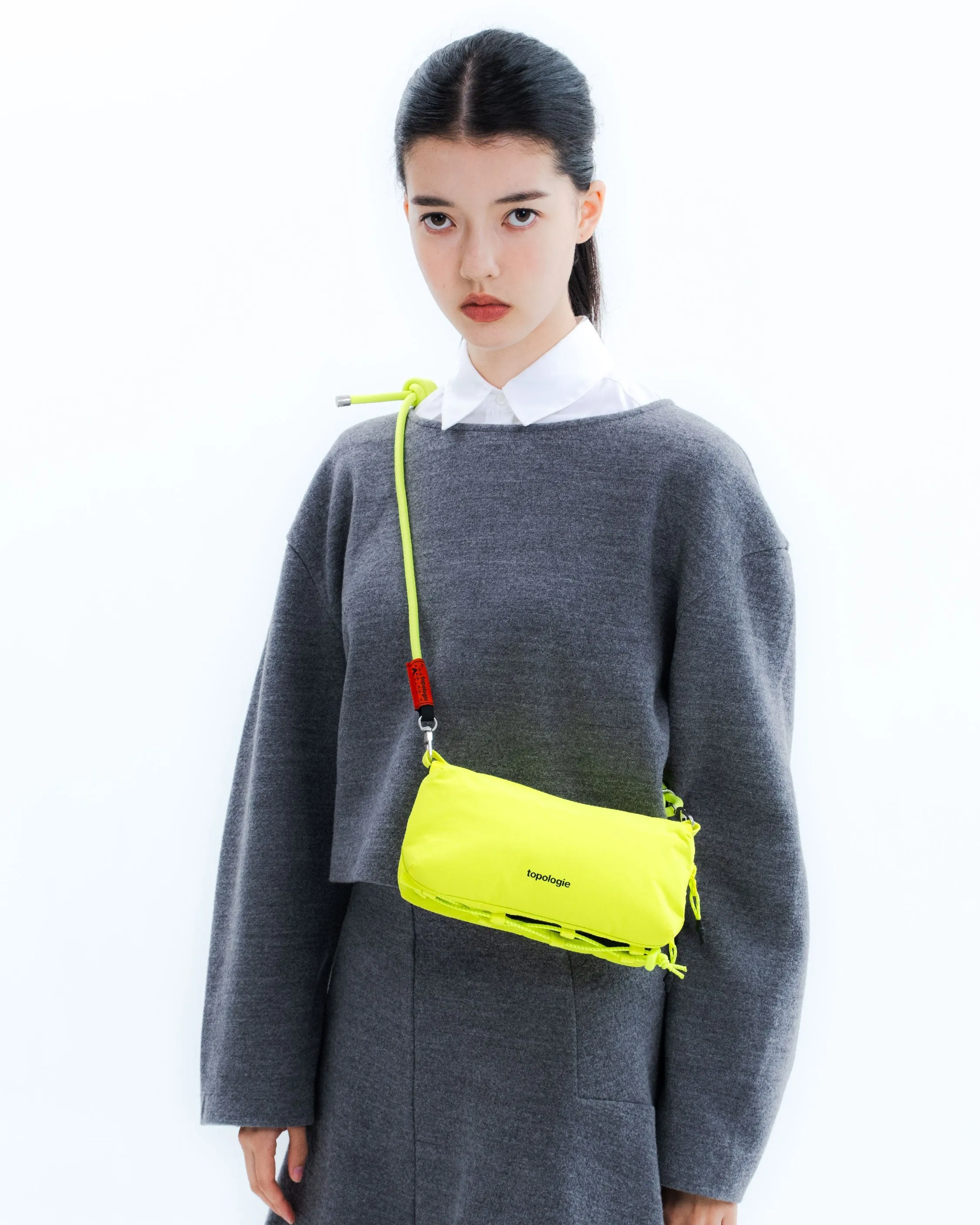 Bottle Sacoche / Electric Purple (Bomber) / To-go Strap Regular / Grey Violet