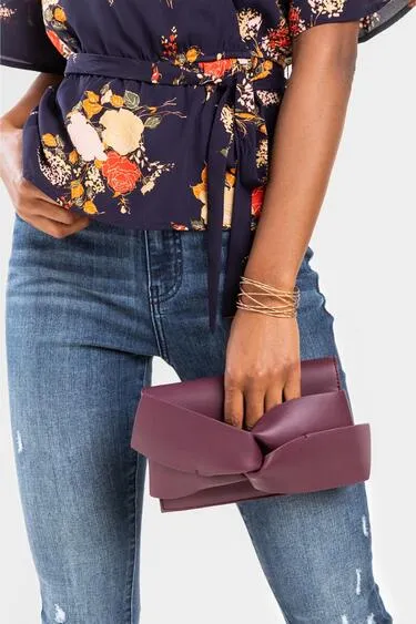 CL0132 Bow Accent Clutch/Crossbody Bag