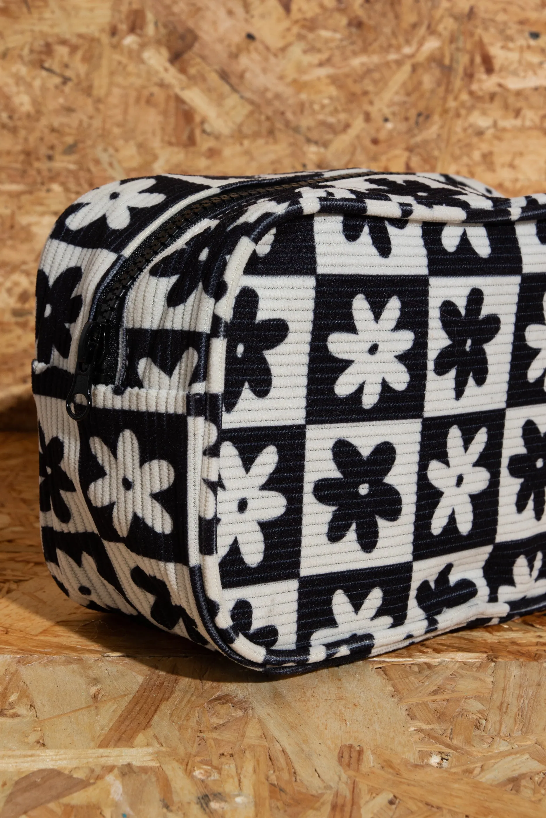 Daisy Street Cord Flower Print Cosmetic Bag