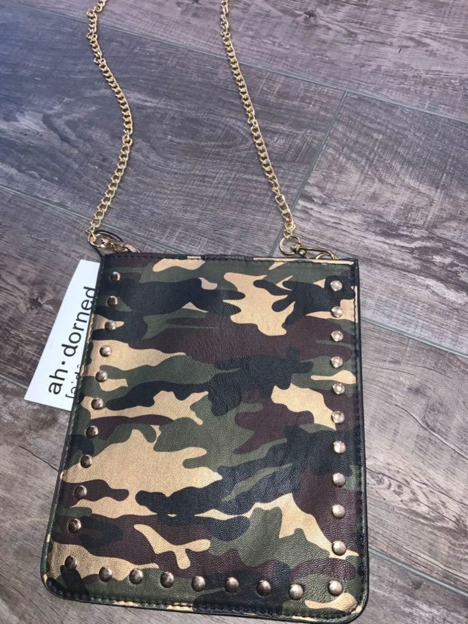 STUDDED VEGAN CROSS BODY PHONE HOLDER & CHAIN - GOLD CAMO